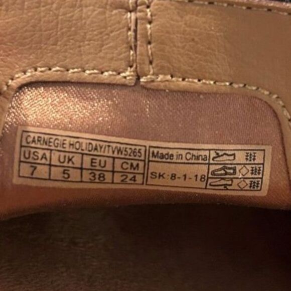 Vionic Black Suede Flats - Size 7 - Picture 7 of 7